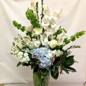 Elegance with a Touch of Blues Flower Bouquet