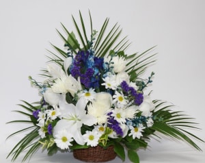 Blue And White Basket Flower Arrangement Blue And White Basket Flower Bouquet