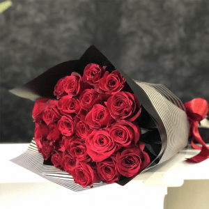 RED ROSE BOUQUET WRAP WITH ANY WRAPPING PAPER