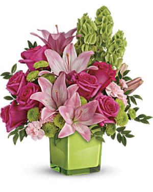 Teleflora's In Love With Lime Bouquet Flower Bouquet