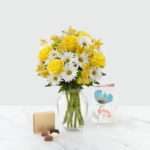 Sunny Sentiments™ Bouquet & Gift Set
 Flower Bouquet