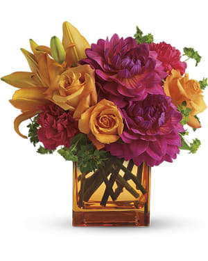 Teleflora's Summer Chic
 Flower Bouquet