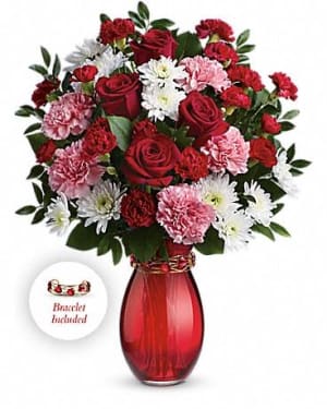 TELEFLORA'S SWEET EMBRACE Flower Bouquet