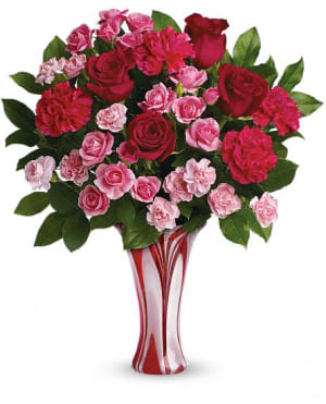 Teleflora''s Swirls Of Love Bouquet