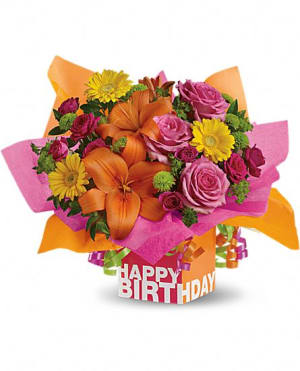 Rosy Birthday Present Flower Bouquet