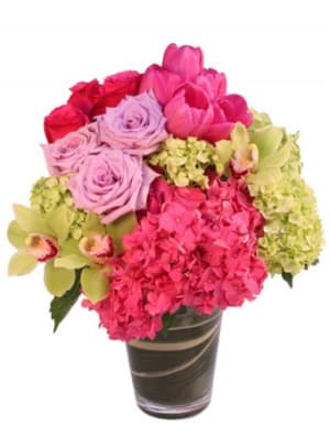 FANDANGO PINK Flower Bouquet