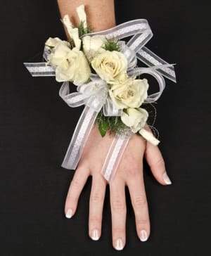 High Style White Flower Bouquet