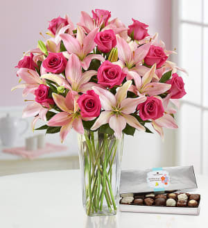 Magnificent Pink Rose and Lily
 Flower Bouquet