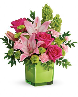 Teleflora's In Love With Lime Bouquet Flower Bouquet