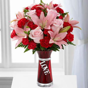 The FTD® Hold My Heart™ Bouquet Flower Bouquet