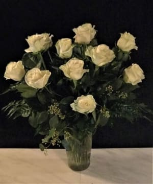 Titanic - White Flower Bouquet