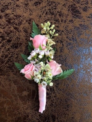 Spray Rose Boutonnière Flower Bouquet