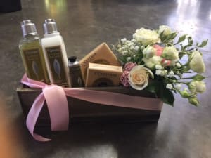 L'Occitane Gift Box Flower Bouquet