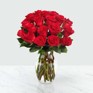12 Red Roses with Glass Vase Flower Bouquet
