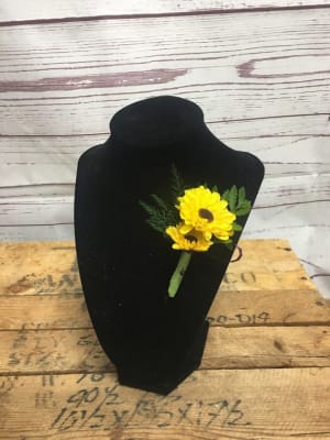 Viking Pomp Wristlet Corsage Flower Bouquet