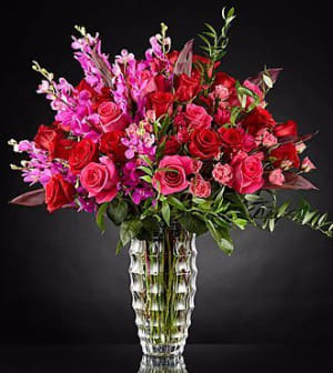 THE HEART WISHES LUXURY BOUQUET Flower Arrangement THE HEART WISHES LUXURY BOUQUET Flower Bouquet