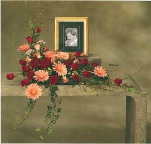 FR42-21 Urn Arrangement Flower Bouquet