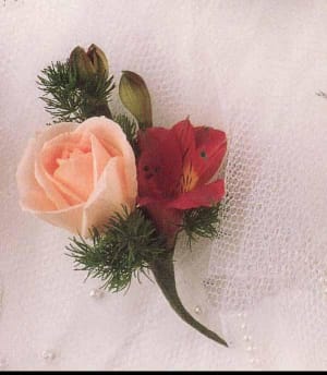 Boutonniere - CB8 Flower Bouquet