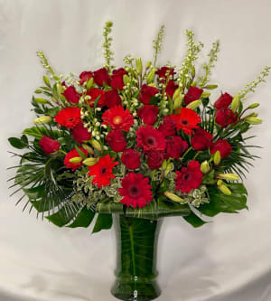 Simply Red Flower Bouquet