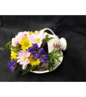 Tea Cup bird feeder bouquet Flower Bouquet