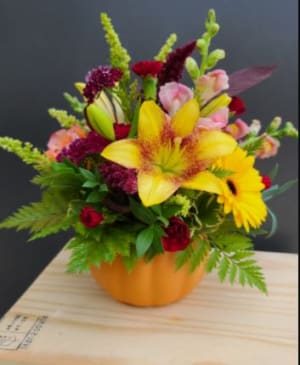 Festive Pumpkin Centerpiece