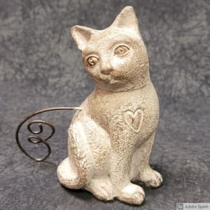 10037 Cat Memorial Figure -Forever Loved Flower Bouquet