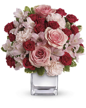 Teleflora's Love That Pink Bouquet with Roses