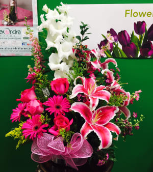 Elegant Pink and White Flower Bouquet ! Flower Bouquet