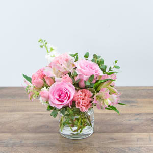 Parisian Wanderer Petite Flower Arrangement Parisian Wanderer Petite Flower Bouquet