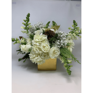 Holiday Whites - Deluxe Flower Bouquet