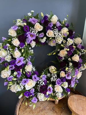 Splendor Sympathy Wreath Flower Bouquet