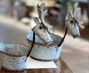 Metal Reindeer Planter Flower Bouquet