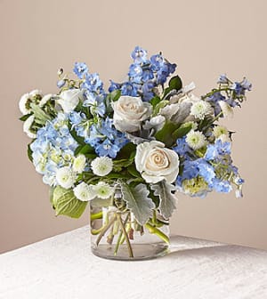 Clear Skies this Holiday Flower Bouquet