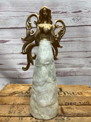 Elegant and Gold Angel Flower Arrangement Elegant and Gold Angel Flower Bouquet
