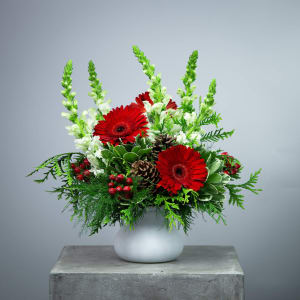 Scarlet Holiday Flower Bouquet