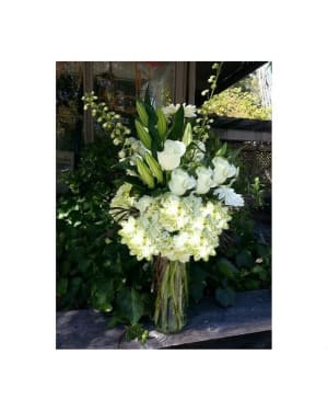 Crisp green and white Flower Bouquet