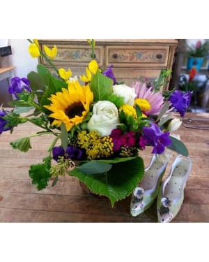 Bundle of Delight Flower Bouquet