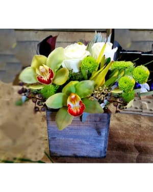 lovely green&white Flower Bouquet