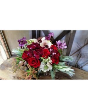 Red&White Flower Arrangement Red&White Flower Bouquet