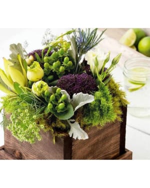 Wooden Farm house Flower Bouquet