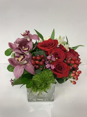 A Simple Love Flower Arrangement A Simple Love Flower Bouquet
