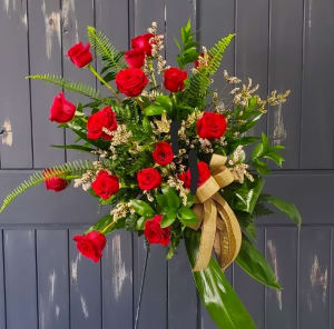 Red Rose Simplicity Spray Flower Bouquet