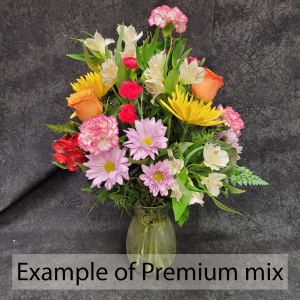 SYAHDCVASE - Home Sympathy Vase Arrangement Designer Choice