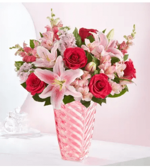 Mother's Embrace™ 2021 Flower Arrangement Mother's Embrace™ 2021 Flower Bouquet