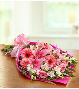 Kudos Bouquet™ Flower Arrangement Kudos Bouquet™ Flower Bouquet
