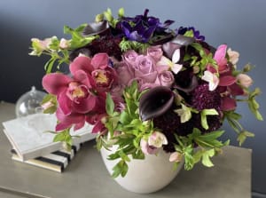 Stylish Flower Design in Purple Colors Flower Bouquet