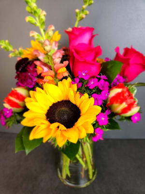 Bold and Brilliant Flower Bouquet