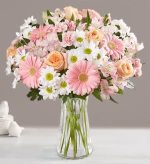 Splendid Spring™ Bouquet for Mother's Day Flower Arrangement Splendid Spring™ Bouquet for Mother's Day Flower Bouquet