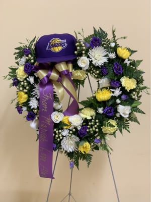 Lakers 18" Open Heart Flower Bouquet