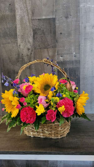 Sunny Garden Basket (Basket will vary) Flower Bouquet